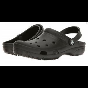 Crocs Unisex. Men’s size 7. Women’s size 9